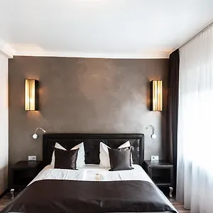 Hotel Mauritius Komfort In Der Altstadt, Köln